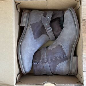 Clarks Women Cloudstepper Booties